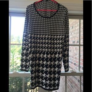 Sweaterworks Classic Houndstooth tunic